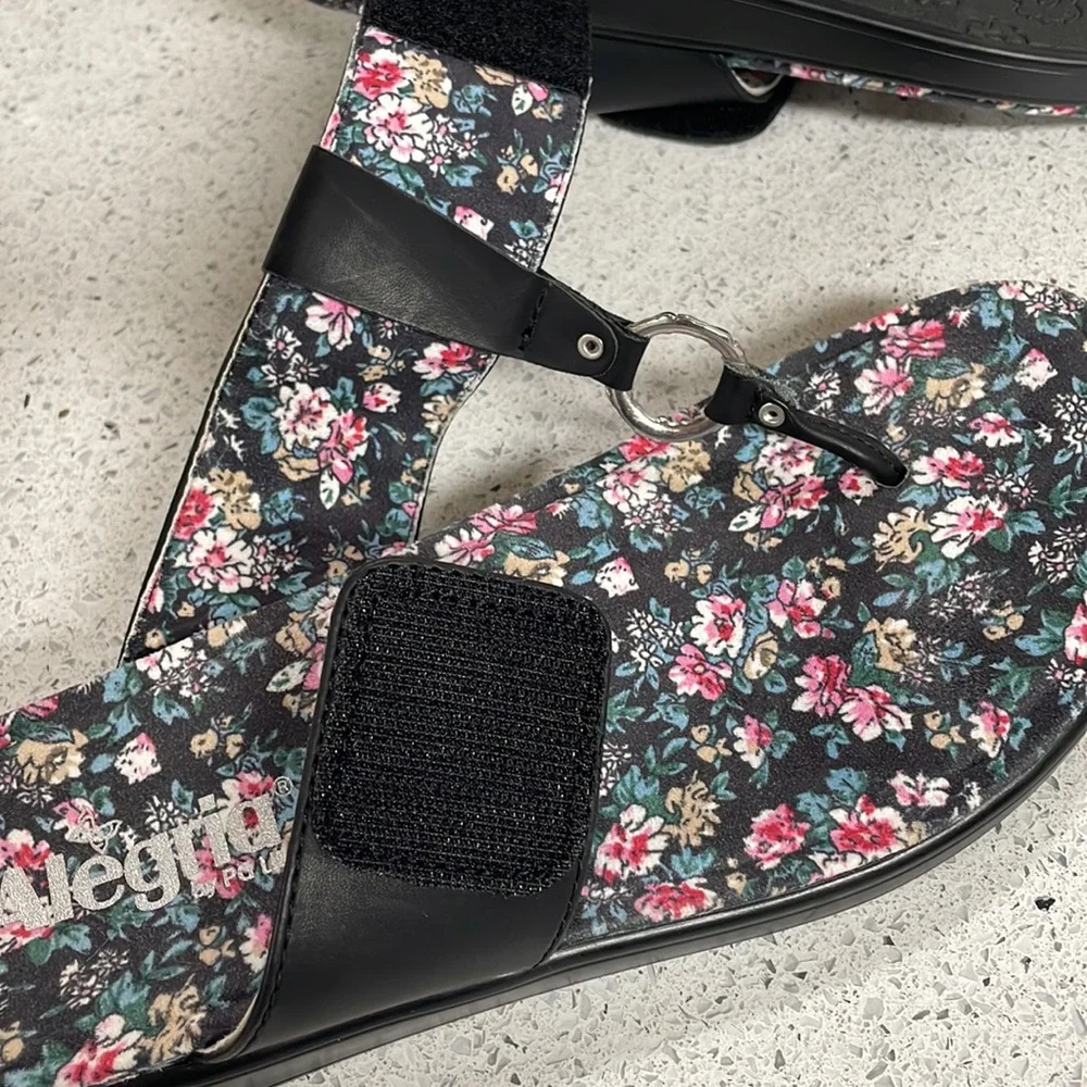 Algeria Moxi Enchanting Thong Sandal - Picture 9 of 11